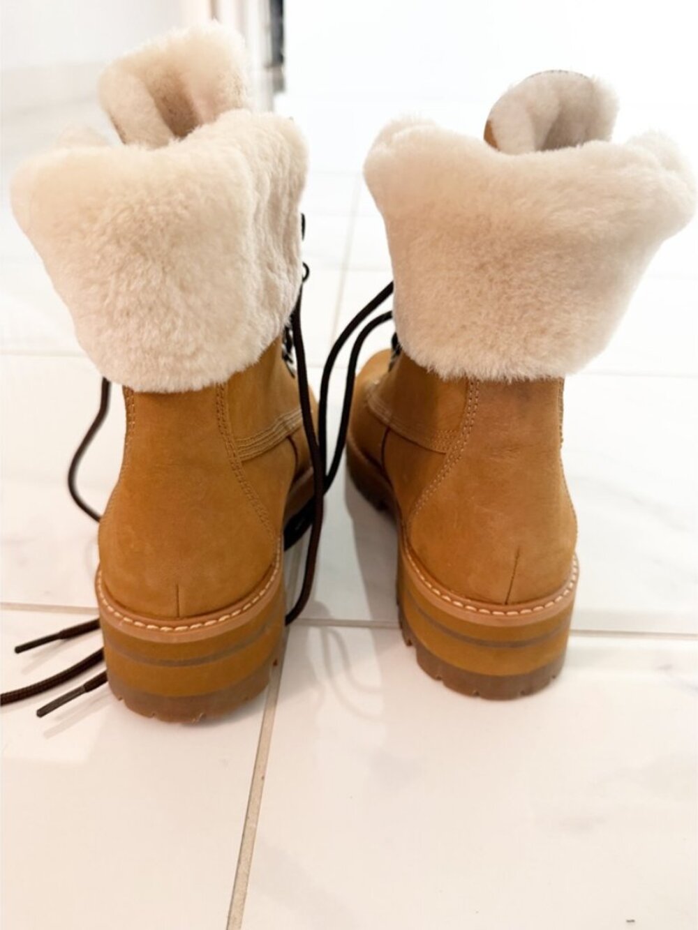 TIMBERLAND WOMEN'S COURMAYEUR VALLEY 6-INCH WATERPROOF FAUX-FUR BOOTS - Picture 6 of 8
